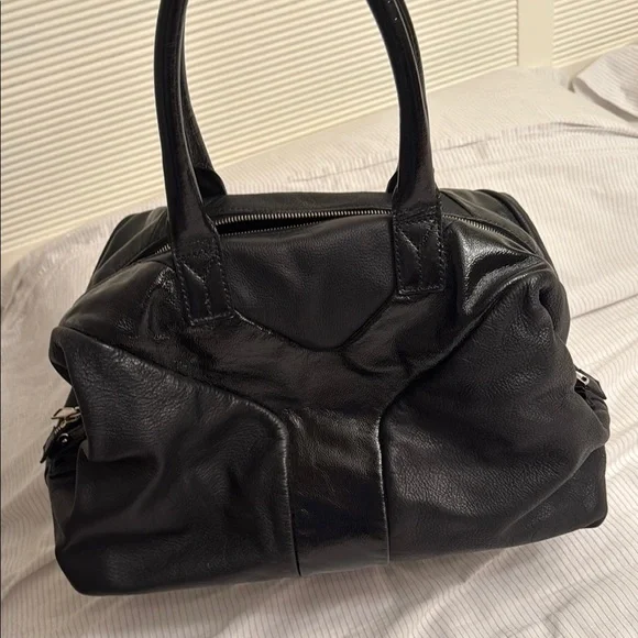 Yves Saint Laurent Black Leather Tote - Picture 2 of 5